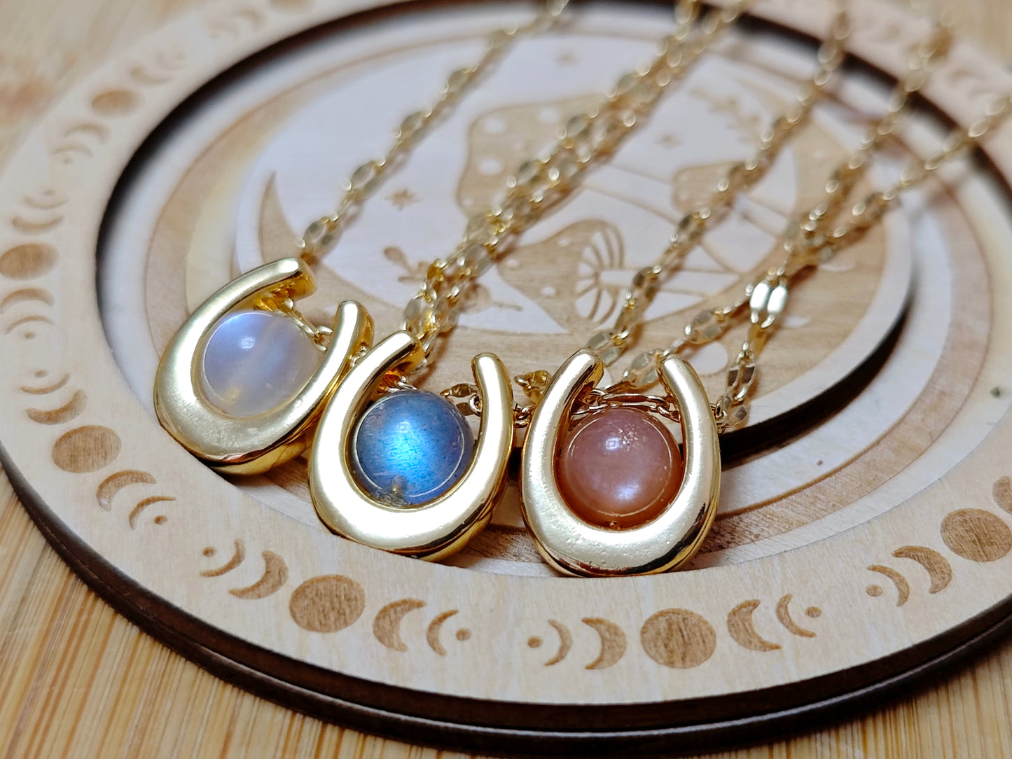 Collier Fer à Cheval | Labradorite Pierre de Lune Sunstone | Bijou Porte-Bonheur