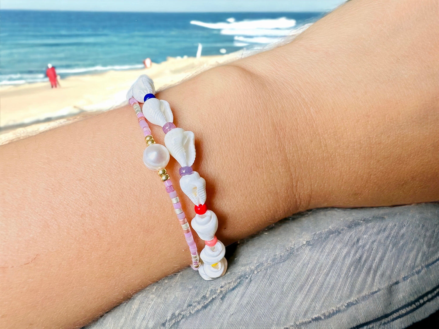 Bracelet coloré d’été avec perle naturelle baroque