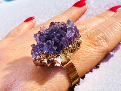 Bague cocktail avec geode Améthyste naturelle