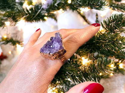 Bague cocktail avec geode Améthyste naturelle